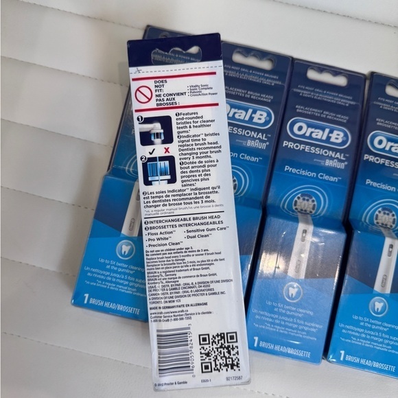 Oral-B Professional Precision Clean Toothbrush Heads Lot of 6 - Picture 2 of 2